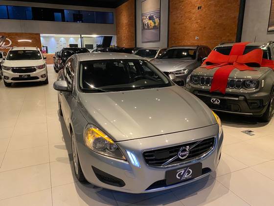 VOLVO S60 2.0 T5 DYNAMIC GASOLINA 4P AUTOMÁTICO